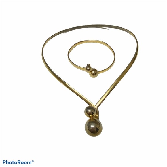 Gold tone Wire Collar Statement Necklace and Bracelet Set - Picture 2 of 6